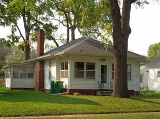 405 8th Ave SW, Independence, IA 50644