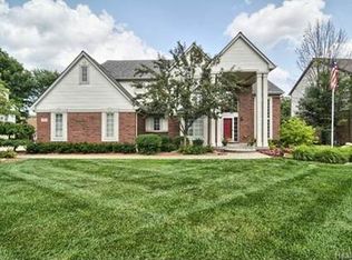 3807 Kaeleaf Rd, Orion, MI 48360