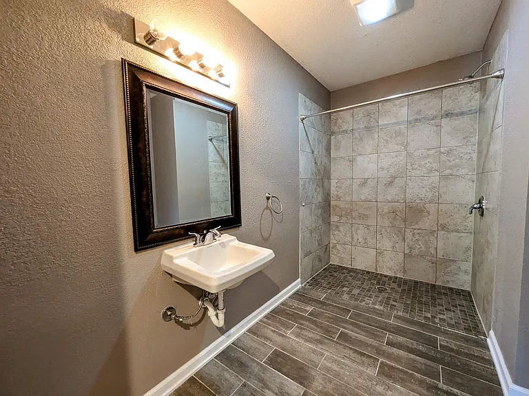 1319 B Ave W #32 — Photo 3
