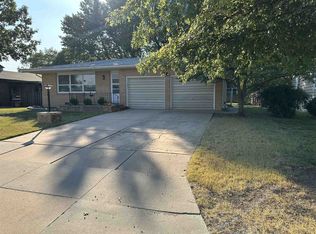 711 N McLain Ave, Newton, KS 67114