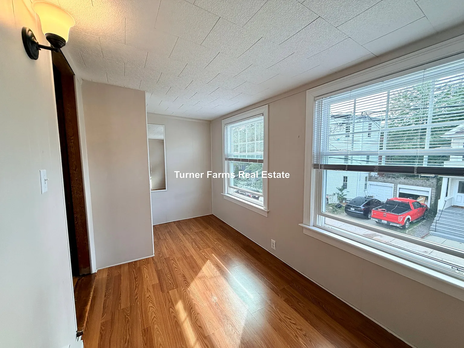 3 bed, 1.0 bath, $3,250 — Photo 4