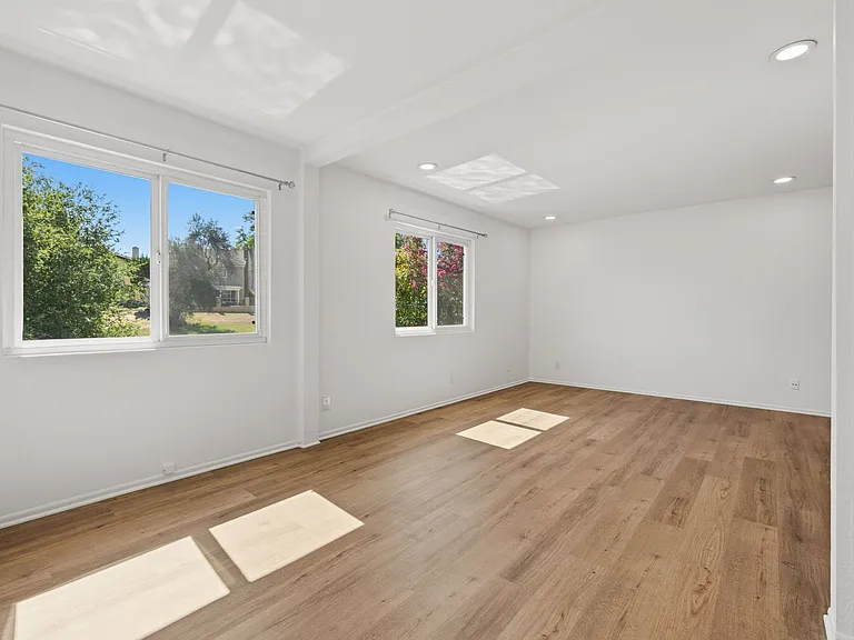 5658 Slicers Cir — Photo 24