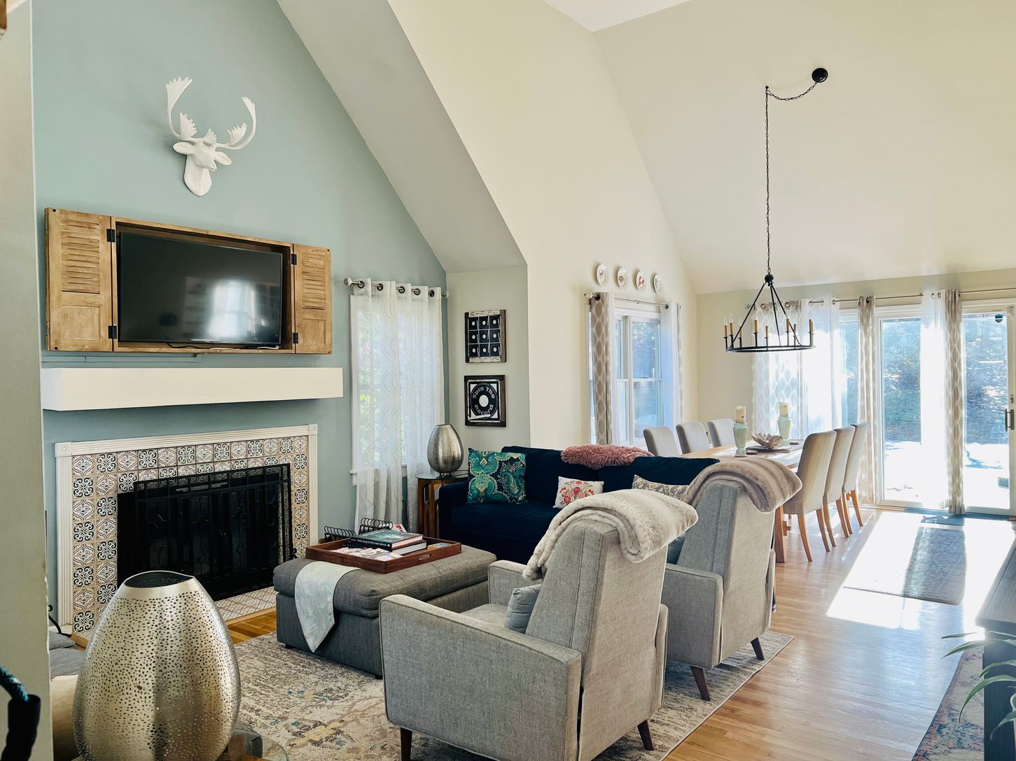  Great room with views of the woods out of almost every window