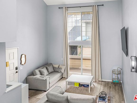 4th image of 11150 Glenoaks Blvd Unit 178