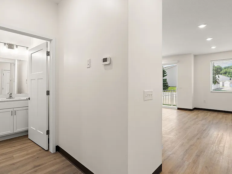 Manor Heights Townhome — Photo 56