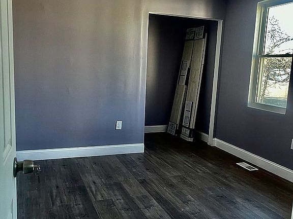 3rd image of 322 Walnut St