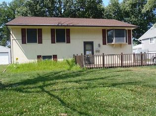 696 W Lane Ave, Lima, OH 45801