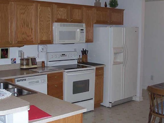 5th image of 370 N Lakewood Ct