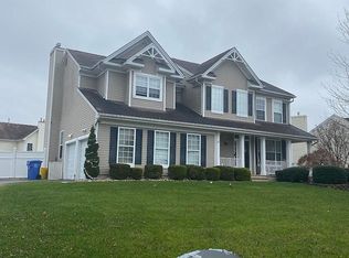 11 Victoria Cir, Jackson, NJ