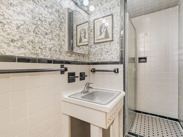 2711 Avenue X image 29 of 41