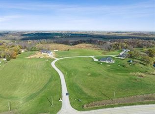 2817 W Dr, Parnell, IA 52325