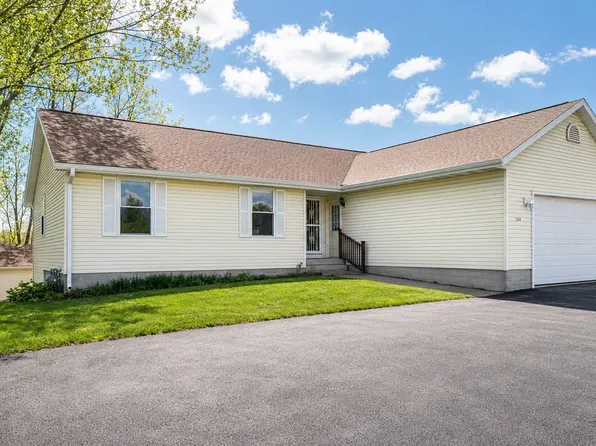 2416 C St SW, Cedar Rapids, IA 52404