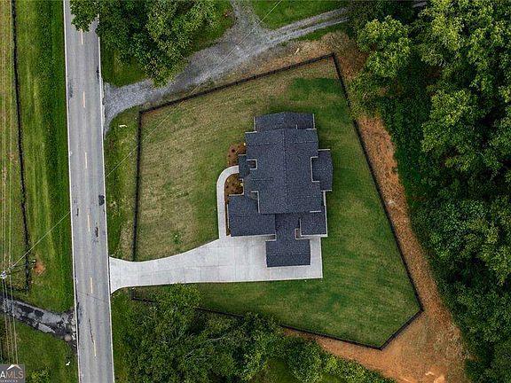 3rd image of 2680 Dr Bramblett Rd
