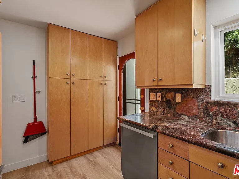 3023 Berkeley Ave #8 — Photo 19