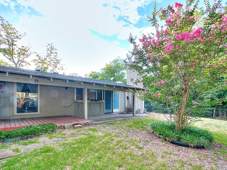 3201 Christie Cir — Photo 33