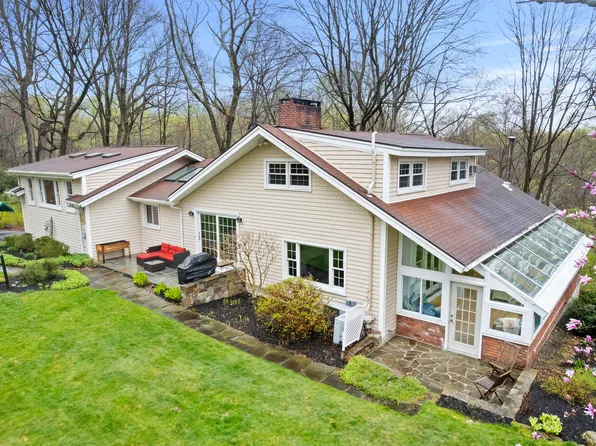 94 Delaware Road, Easton, CT 06612