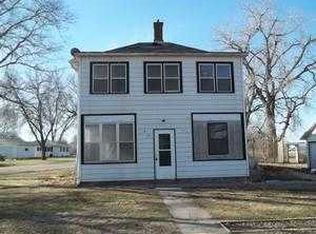 90 Main St, Akron, IA 51001