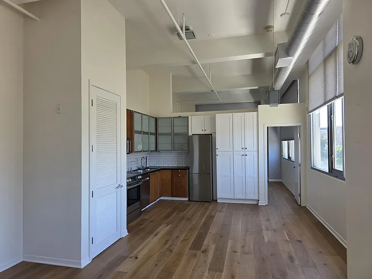 175 S Lake Ave #317 — Photo 3