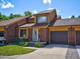 1367 Leisure Dr, Flint, MI 48507