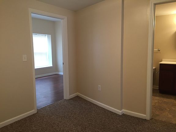 3rd image of 532 N Morton St #102