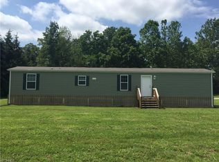 11675 Locust Dr, New Middletown, OH 44442