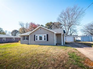 506 Vine St, Cuba, MO 65453