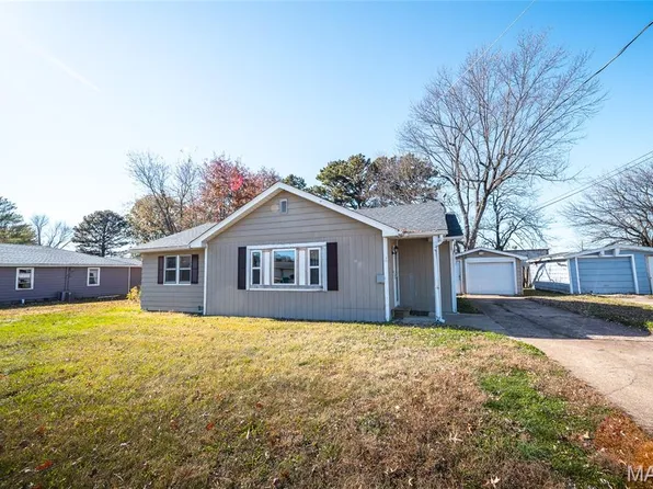 506 Vine St, Cuba, MO 65453