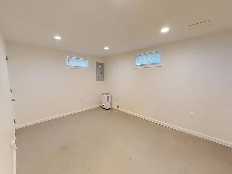 6415 Potomac Ave — Photo 17
