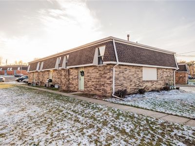 302 Taff Cir, Louisville, OH, 44641