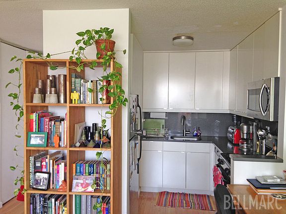 3rd image of 301 Cathedral Pkwy APT 15J
