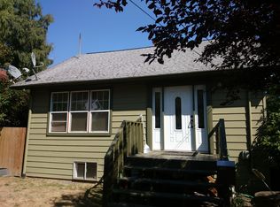 2102 NE 68th St, Seattle, WA 98115