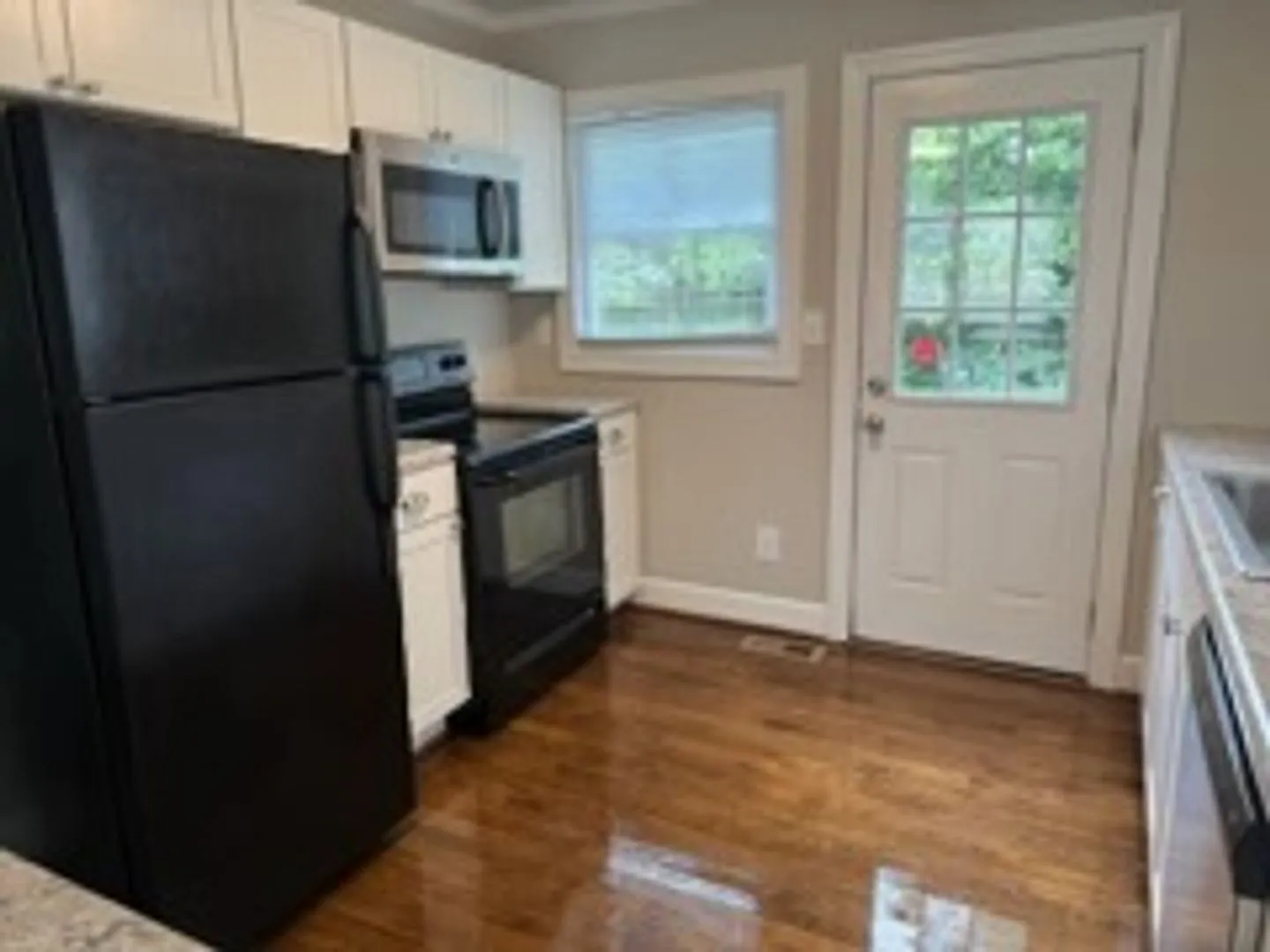 Charming Two Bedroom Home In Smallwood — Photo 2