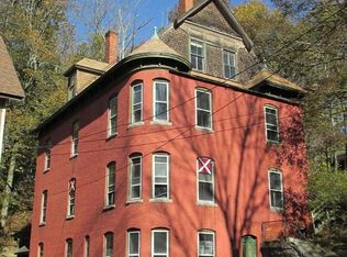 56 Pearl St, Gardner, MA 01440