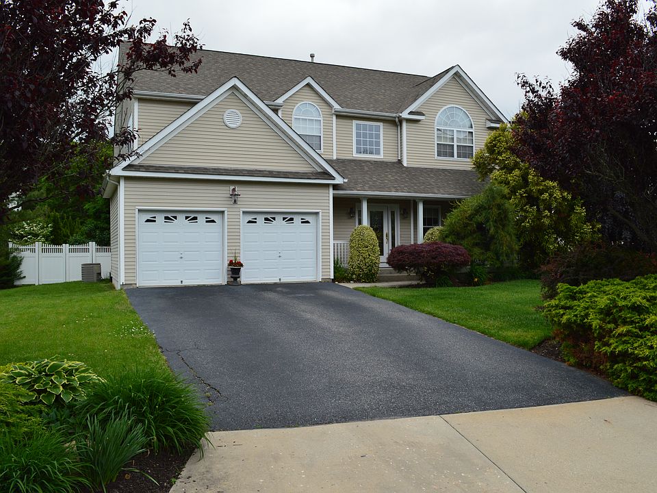 1st image of 6 Scenicview Cres