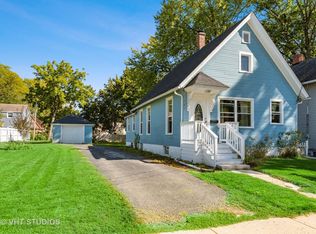 361 Jewett St, Elgin, IL 60123