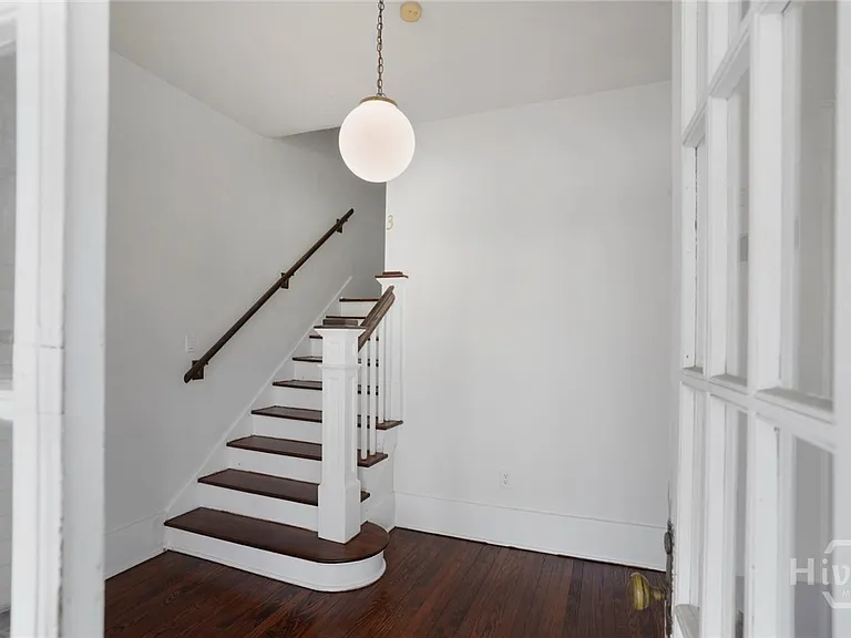 537 Maupas Ave #3 — Photo 3