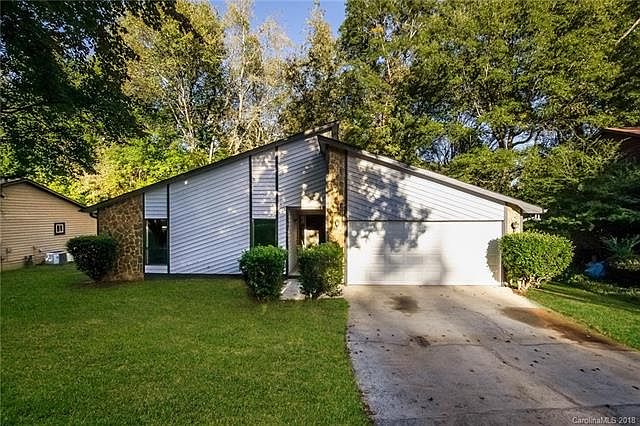 1st image of 4943 Cricklewood Ln