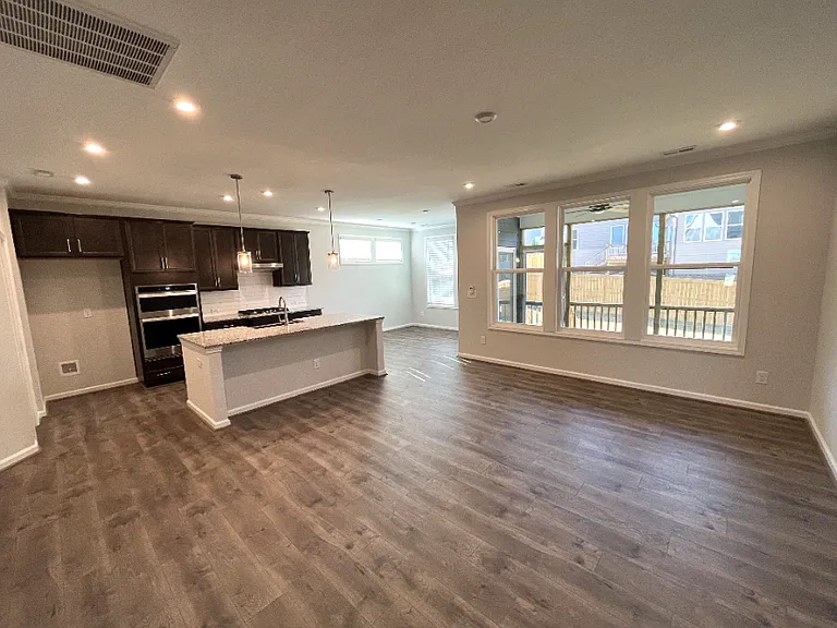 4909 Glenmorgan Ln — Photo 2