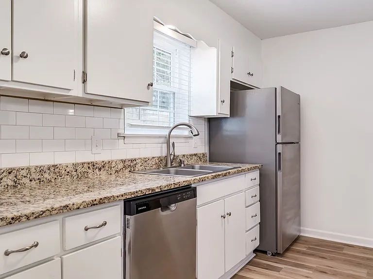 2915 Hope Ave #4 — Photo 13