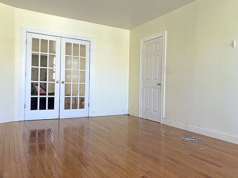 1st image of 502 W 213th St APT 1B