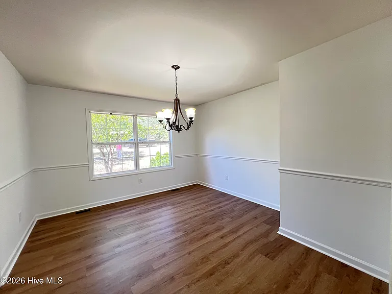 10 Beryl Cir — Photo 10