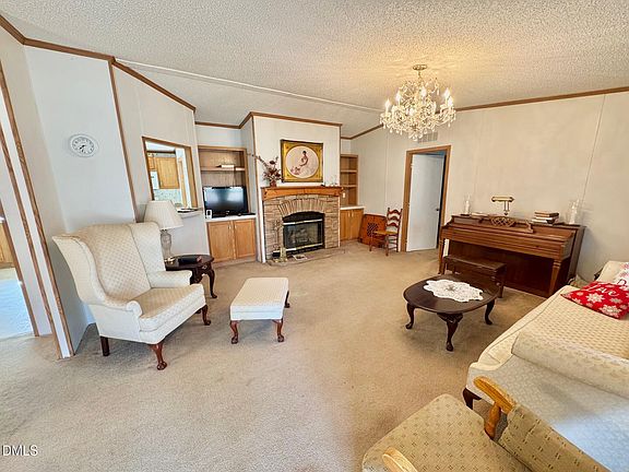 4th image of 1595 Spring Valley Lake Rd