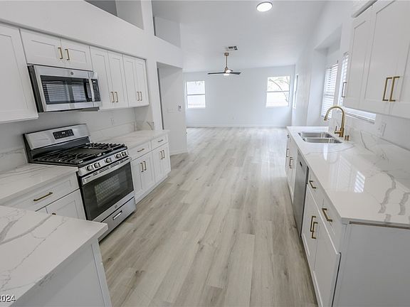 4th image of 2490 Shatz St