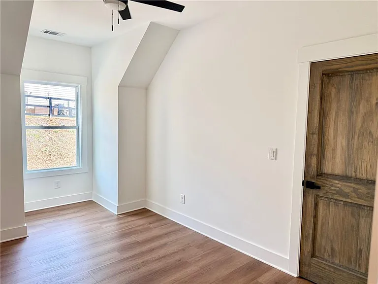 115 Stoneybrook Dr — Photo 11