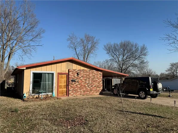 1612 N 9th St, Independence, KS 67301