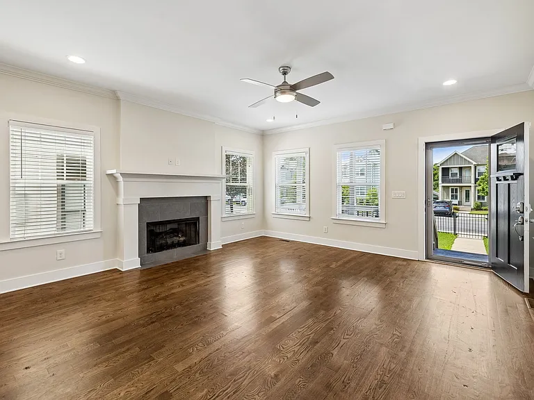 6214 California Ave #A — Photo 5