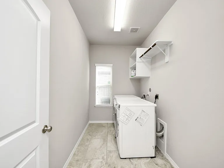 23918 Via Viale Dr — Photo 27