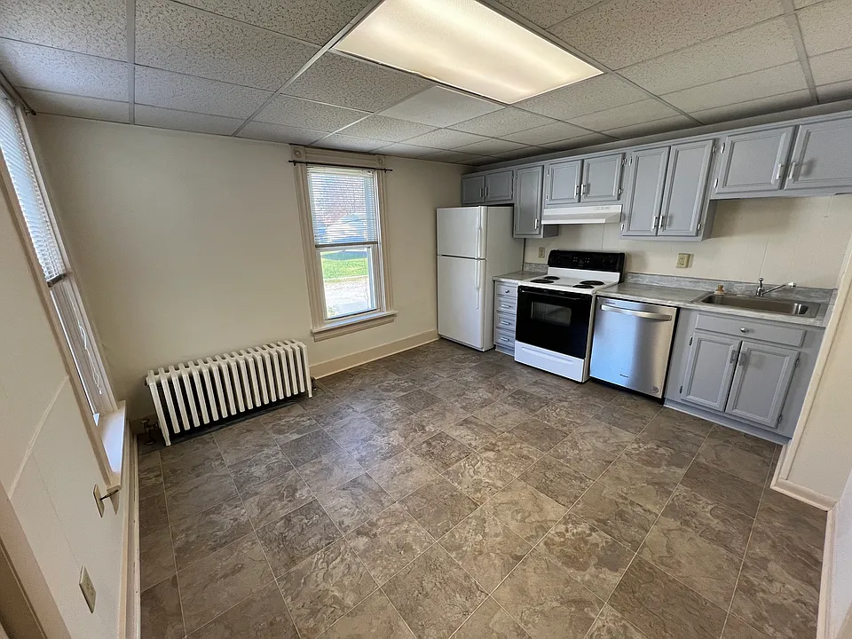 Eat in kitchen