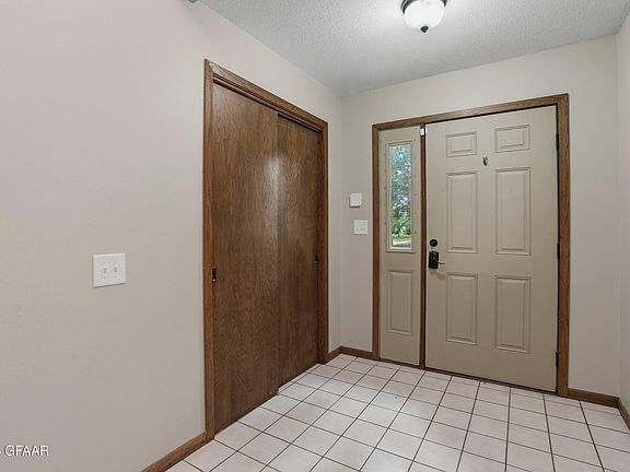 4th image of 1811 S 38th St