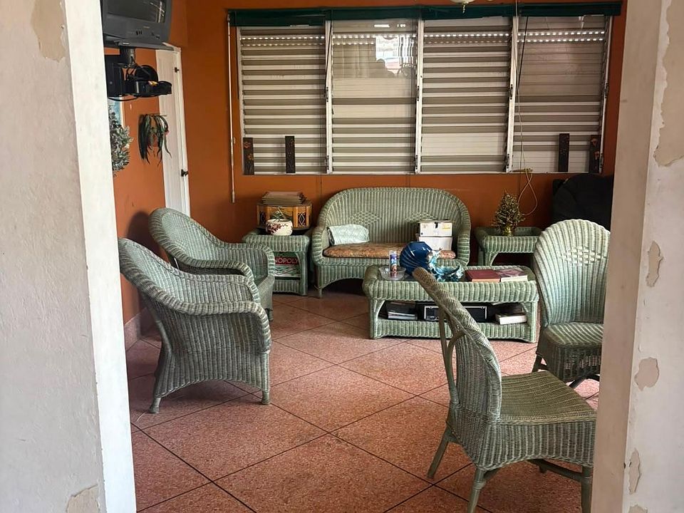2nd image of Prl00767 Calle Luis Munoz Rivera Sabana Grande